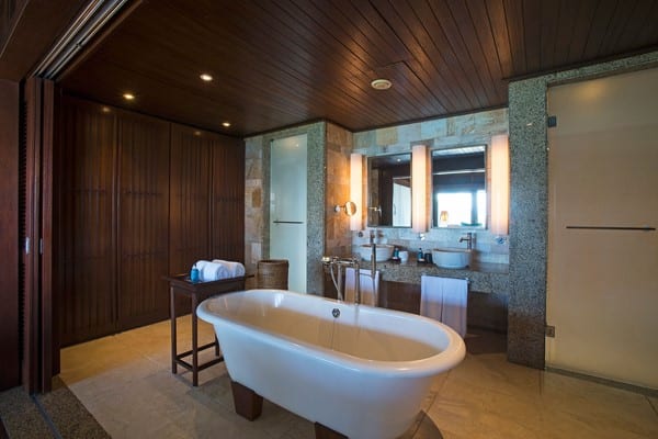 Constance Ephelia - Presidential Suite - Bathtub